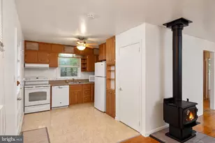 410 Walnut Dr, Annapolis, MD 21403 - Photo 9