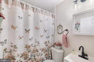 8259 Spring Knoll Dr, Pasadena, MD 21122 - Photo 35