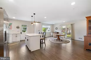 8259 Spring Knoll Dr, Pasadena, MD 21122 - Photo 23