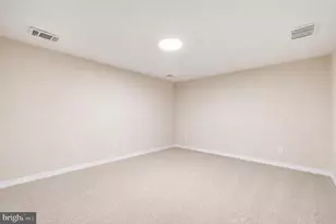 8259 Spring Knoll Dr, Pasadena, MD 21122 - Photo 11
