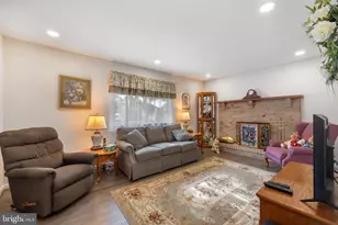8259 Spring Knoll Dr, Pasadena, MD 21122 - Photo 27