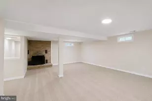 8259 Spring Knoll Dr, Pasadena, MD 21122 - Photo 9