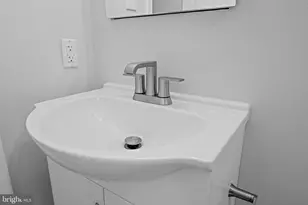 100 Oak Dr, Annapolis, MD 21403 - Photo 25
