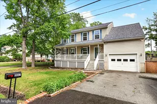 3847 Holly Dr, Edgewater, MD 21037 - Photo 3