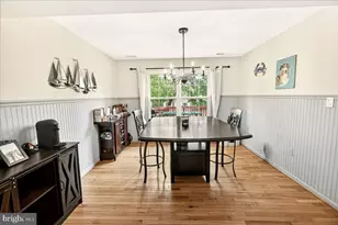 3847 Holly Dr, Edgewater, MD 21037 - Photo 11