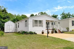 309 Berts Dr, Lothian, MD 20711 - Photo 3