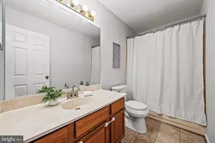 709 Sunnyfield Ln, Baltimore, MD 21225 - Photo 31