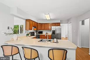709 Sunnyfield Ln, Baltimore, MD 21225 - Photo 11