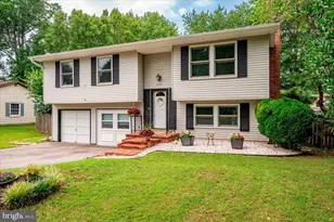 1710 Fallsway Dr, Crofton, MD 21114 - Photo 3