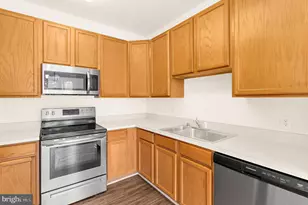1923 Bulrush Ct, Odenton, MD 21113 - Photo 9