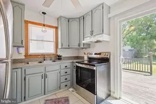 211 Lake Rd, Pasadena, MD 21122 - Photo 9