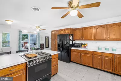605 Carolyn Road, Glen Burnie, MD 21061 - Photo 19