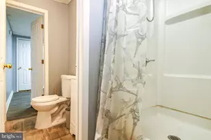 8204 Meadow Wick Ct, Pasadena, MD 21122 - Photo 17