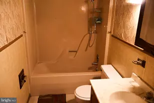 102 N Jerome Pkwy, Glen Burnie, MD 21060 - Photo 17