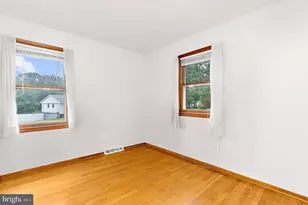 130 Circle Rd, Pasadena, MD 21122 - Photo 25