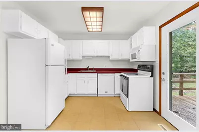 130 Circle Road, Pasadena, MD 21122 - Photo 17