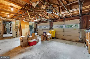 130 Circle Rd, Pasadena, MD 21122 - Photo 39