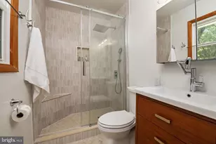 104 Groh Ln, Annapolis, MD 21403 - Photo 17
