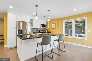 7654 Bay St, Pasadena, MD 21122 - Photo 21