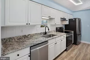 619 Admiral Dr, Annapolis, MD 21401 - Photo 11