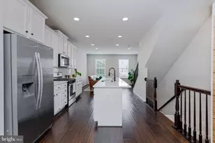 8145 Hollow Ct, Severn, MD 21144 - Photo 3