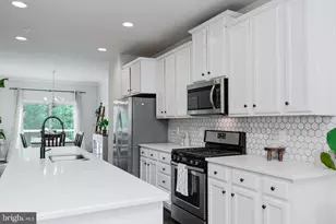 8145 Hollow Ct, Severn, MD 21144 - Photo 5