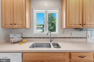 1838 Brett Ct, Annapolis, MD 21401 - Photo 13