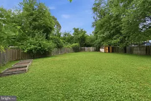 556 E Park Ct, Glen Burnie, MD 21061 - Photo 25