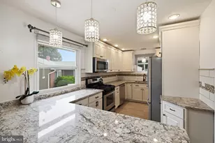 222 Royal Arms Dle, Glen Burnie, MD 21061 - Photo 3