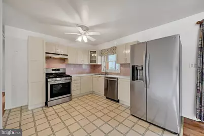 306 Regency Circle, Linthicum Heights, MD 21090 - Photo 17
