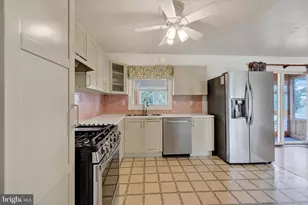 306 Regency Cir, Linthicum Heights, MD 21090 - Photo 19