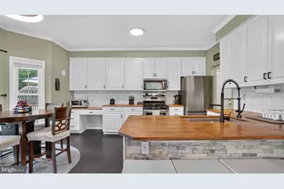 7724 Locust Grove Road, Glen Burnie, MD 21060 - Photo 13