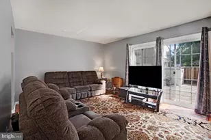 1853 Foxdale Ct, Crofton, MD 21114 - Photo 9