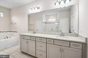 2726 Sand Lens Dr, Odenton, MD 21113 - Photo 23