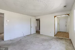 1300 Mcnabbs Ln, Pasadena, MD 21122 - Photo 17