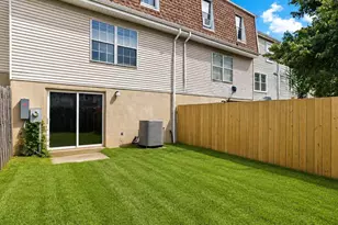 1809 Falcon Ct, Severn, MD 21144 - Photo 3