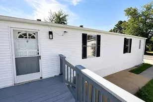 114 Berts Dr, Lothian, MD 20711 - Photo 3