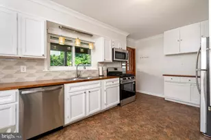 2033 Shore Dr, Edgewater, MD 21037 - Photo 3