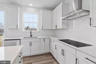 5719 Howard Dr, Glen Burnie, MD 21060 - Photo 13