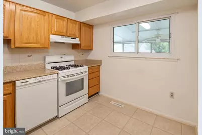 8245 Victoria Road, Millersville, MD 21108 - Photo 15