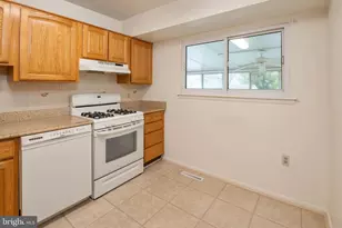 8245 Victoria Rd, Millersville, MD 21108 - Photo 15