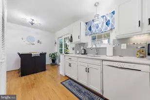 116 Andel Ct, Glen Burnie, MD 21061 - Photo 11