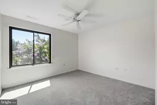 1106 Castle Harbour Way, Glen Burnie, MD 21060 - Photo 13