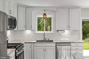 1201 Kimberly Ln, Glen Burnie, MD 21061 - Photo 13