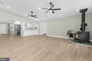 7009 Dover Ave, North Beach, MD 20714 - Photo 15