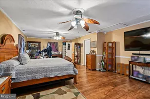 807 205th St, Pasadena, MD 21122 - Photo 33