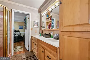 807 205th St, Pasadena, MD 21122 - Photo 37