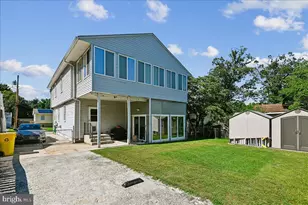 807 205th St, Pasadena, MD 21122 - Photo 13