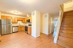 2407 Vineyard Ln, Crofton, MD 21114 - Photo 5