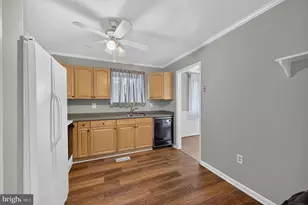 6584 Brentwood Rd, Linthicum Heights, MD 21090 - Photo 9